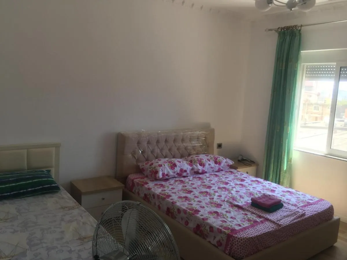 Hostel Robert Apartment Durres